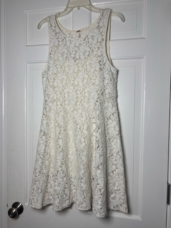 Free People Dresses & Skirts - Free People Ivory Floral Lace Fit & Flare Sleeveless Dress with Lining Women M